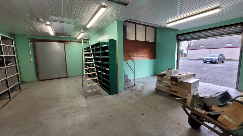 For Lease Offices with Trade Counter and Warehouse, Kilmaurs DM